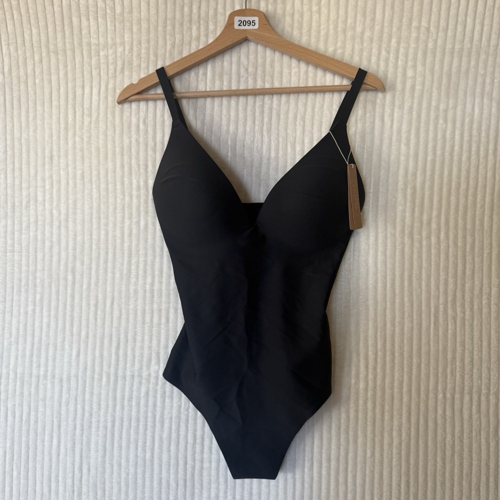 SKIMS sold n /a BODY THONG BODYSUIT ONYX Size - Picture 4 of 5